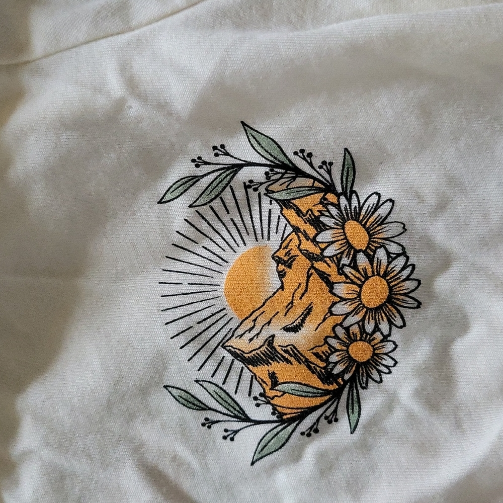 Tillys tee - Picture 3 of 4